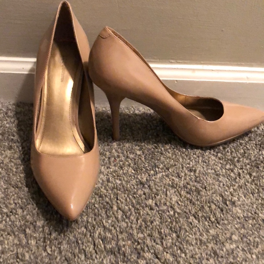 BCBGeneration Beige Stiletto Pumps size 9.5